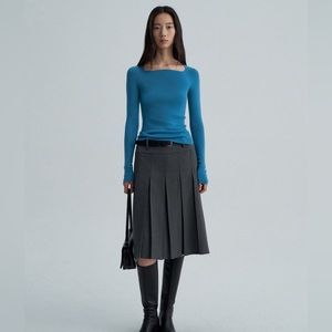 Long sleeve merino wool scoop neck top